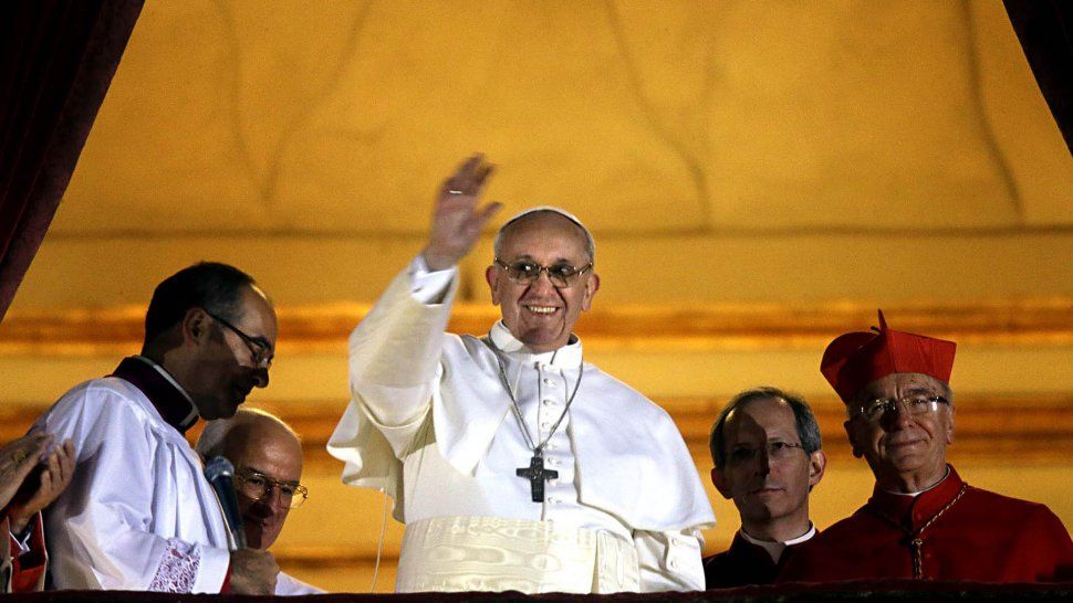 Me vinieron a buscar al fin del mundo, dijo Francisco cuando lo anunciaron.