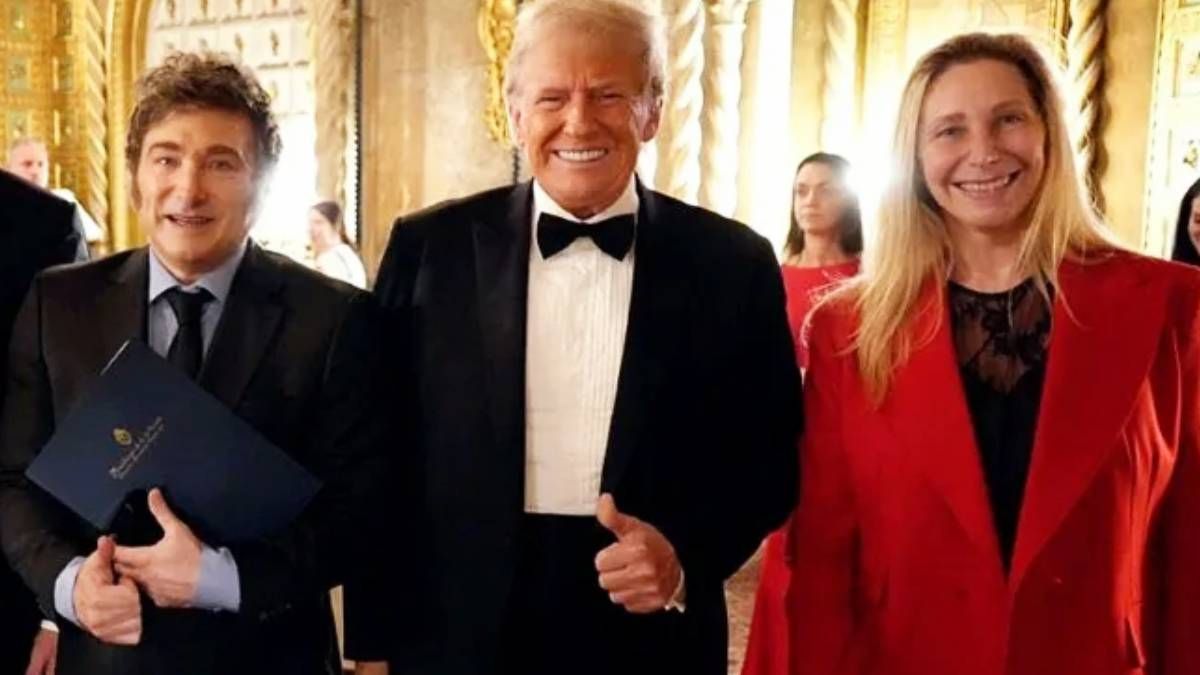 Javier Milei viajó a Estados Unidos y busca reunirse con Donald Trump