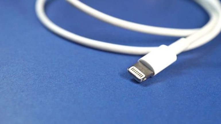 Cargador Universal: Apple lleva años usando el "lightning".  