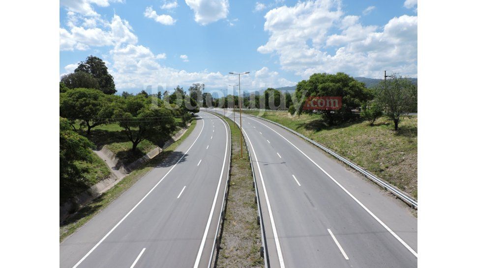 Autopista San Salvador - Yala