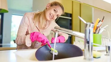 Muchos trucos de limpieza que circulan en Tik Tok no funcionan en la realidad.