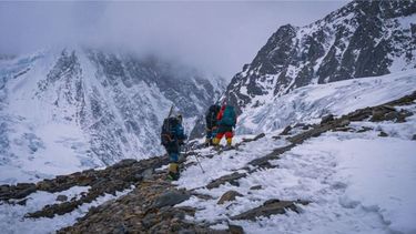 Avalancha en el Himalaya. Los jujeños Gómez y Aldana siguen con el sueño de hacer cumbre.