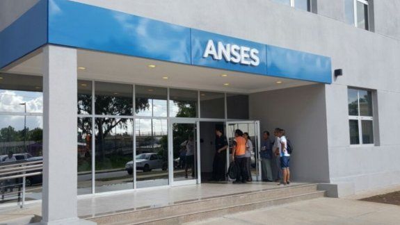 Mirá qué trámites podés hacer por teléfono o por internet sin tener que ir  a ANSES