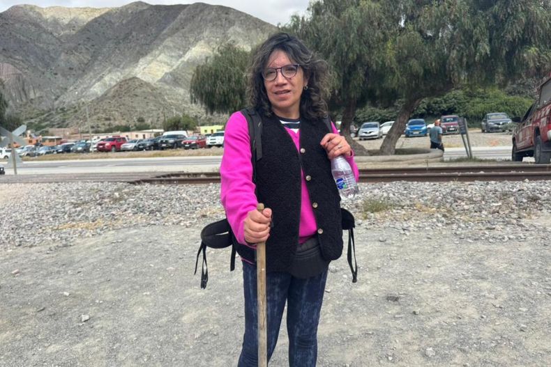 Peregrinos rumbo a Punta Corral: postales de fe, esfuerzo y devoción hacia la Mamita del Cerro