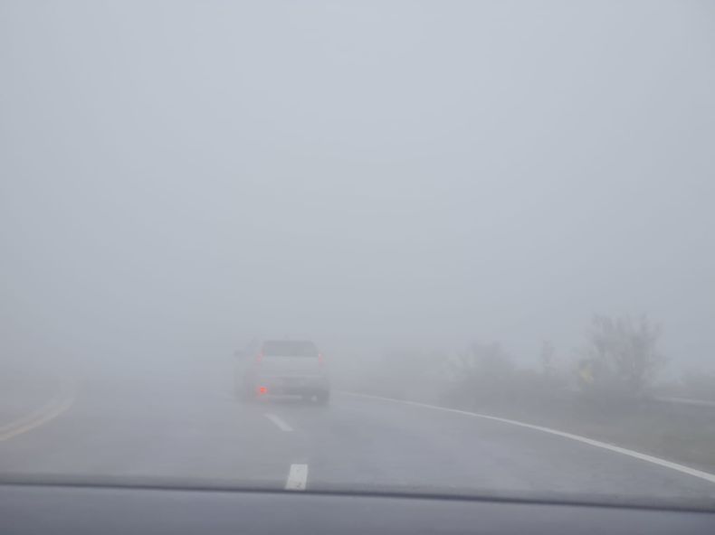 Estados de las rutas en este domingo: se recomienda transitar con máxima precaución en el tramo de la RN9 desde Lozano hasta Tumbaya, con  luces bajas encendidas, respetando las señales viales y  manteniendo la distancia apropiada de frenado