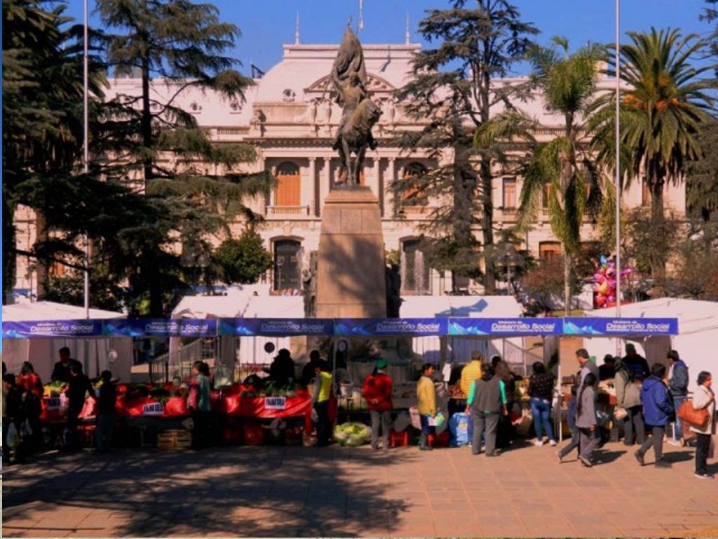 Feria en la Plaza