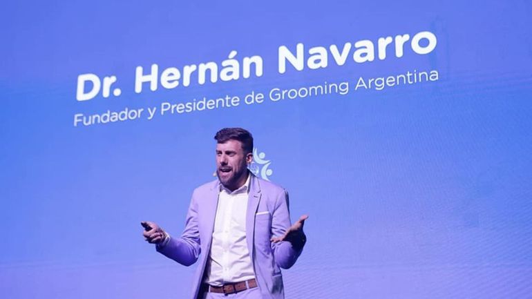Hernán Navarro - Pte. Grooming Argentina