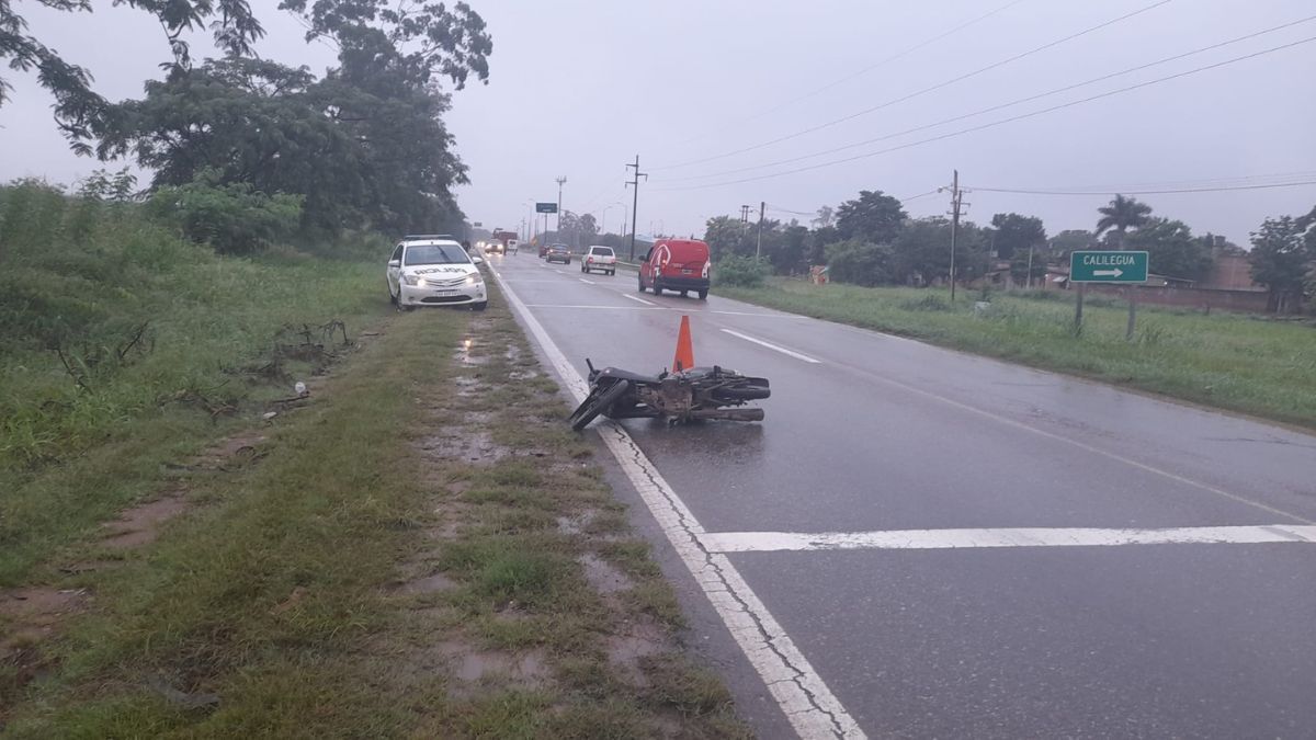Ruta 34: chocaron una moto y un auto con lesionados leves