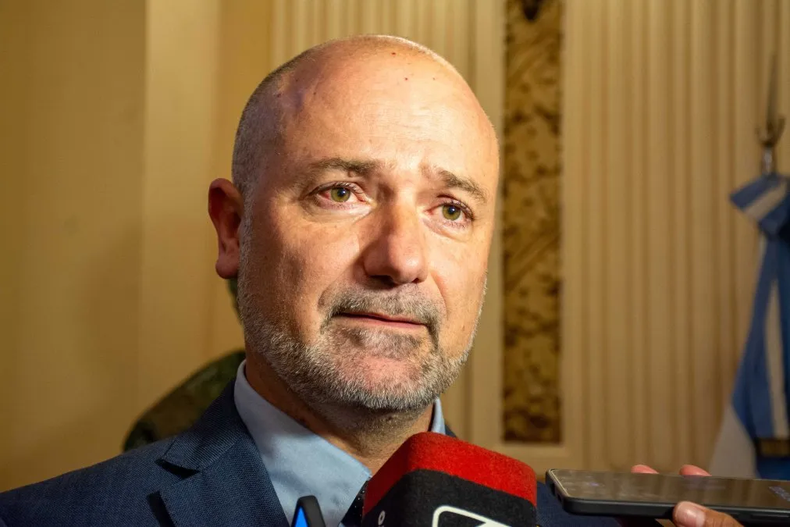 José Gómez, ministro de Minería.