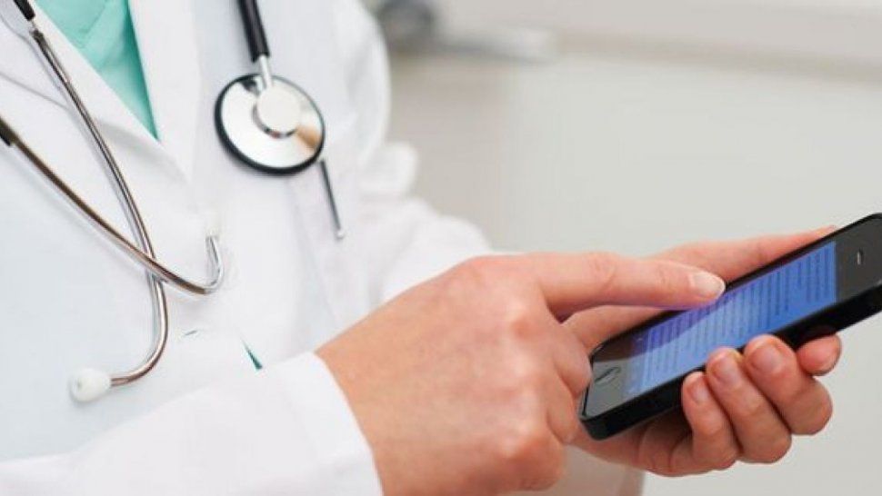 Salud: pediatras responderán consultas por Facebook Live