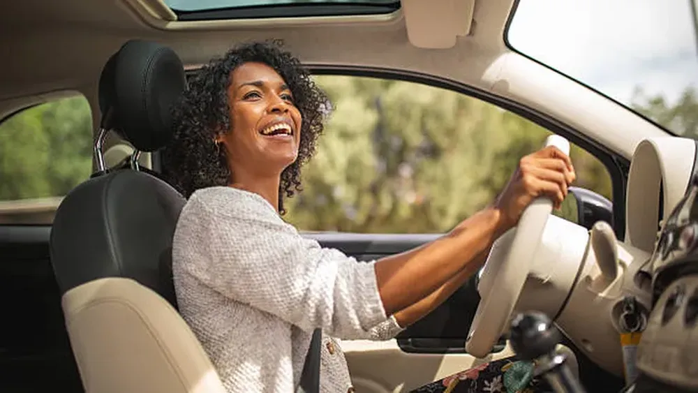 El truco casero y económico para evitar malos olores y humedad en el auto. El truco casero y económico para evitar malos olores y humedad en el auto.