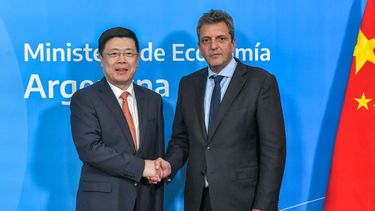 Sergio Massa junto a Zou Xiaoli, embajador de China.&nbsp;
