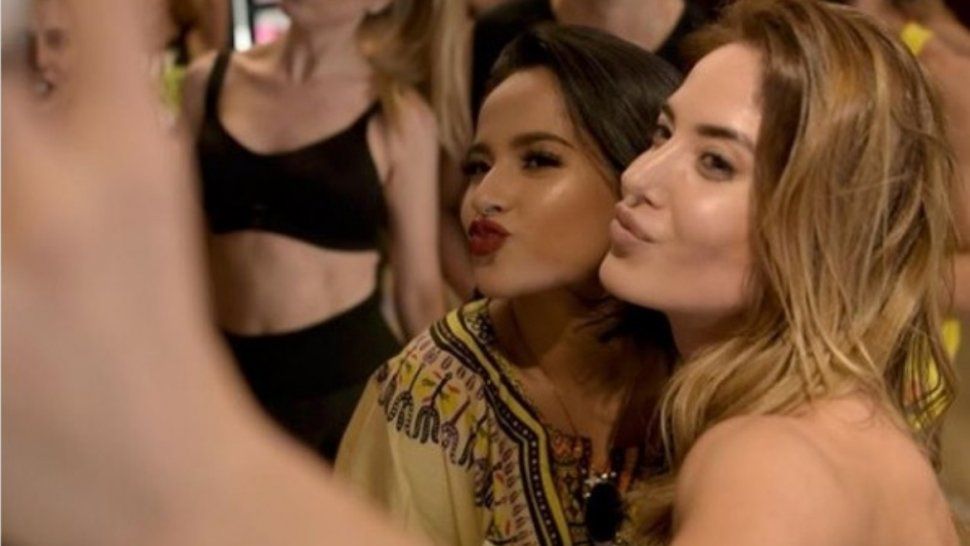 Becky G sorprendió a Jesica Cirio en una clase