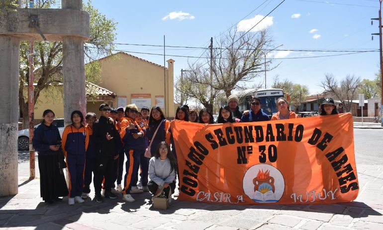 FNE 2024: estudiantes de Secundario de Casira a San Salvador de Jujuy