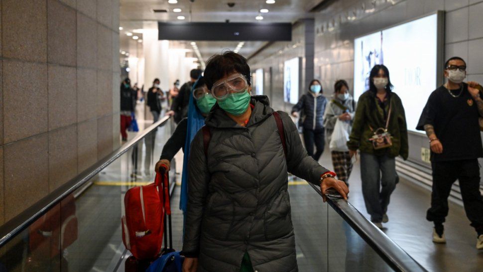 Cómo hacen los argentinos varados en el exterior para volver al país