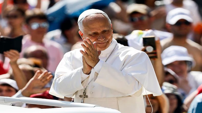 El presidente de Perú, José María Balcázar, anunció este jueves que el papa León XIV realizará una visita oficial al país.