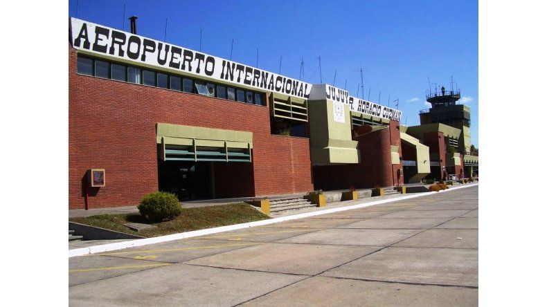 Aeropuerto "Horacio Guzmán"