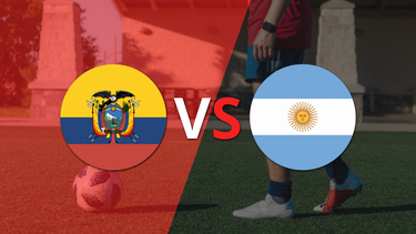 Argentina no pudo con Ecuador y cayó 1-0 por un penal