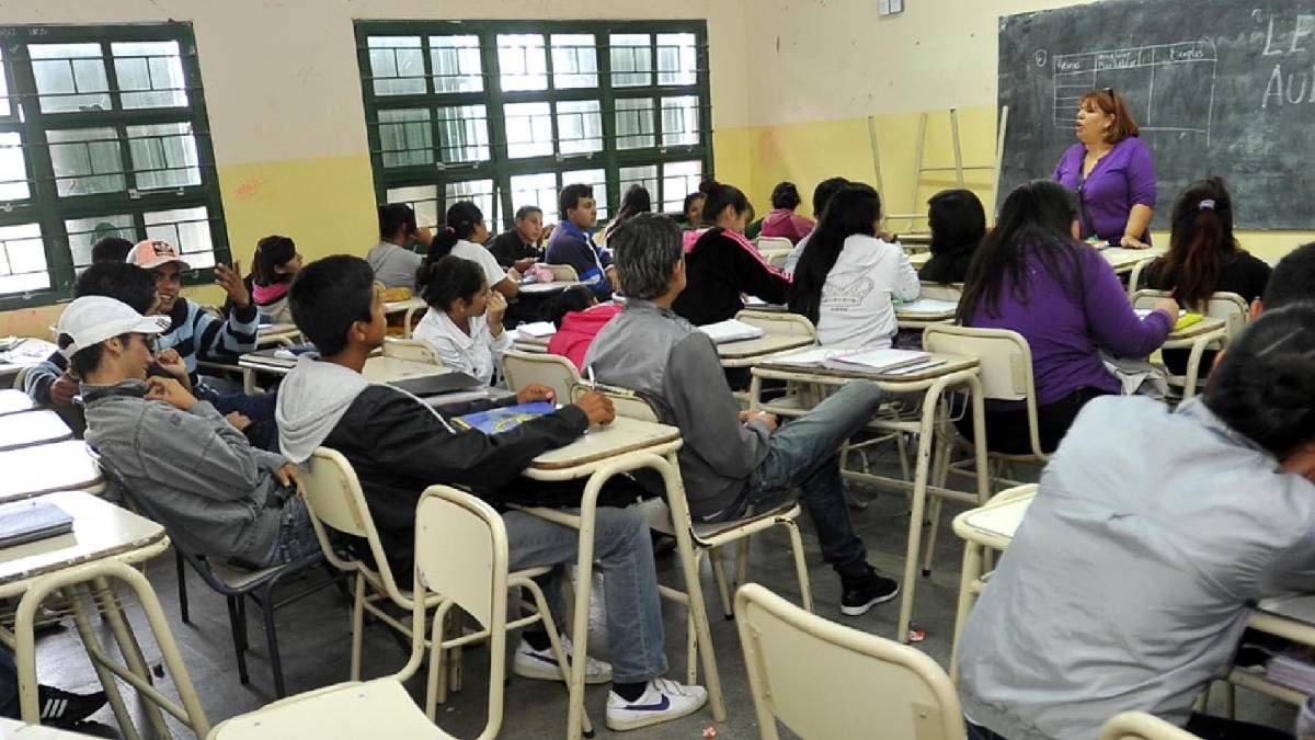 Aumentan el pago del presentismo docente Aumentan el pago del presentismo docente