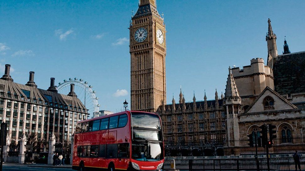 Peña y Caputo viajan a Londres y Nueva York mañana y retornan el miércoles