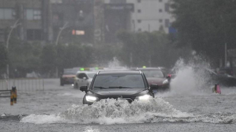 Impactantes imágenes del Tifón Whipa en China
