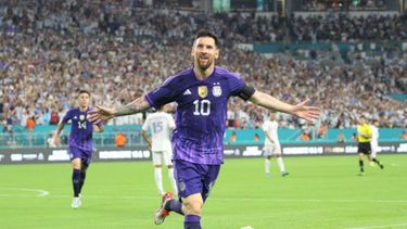 La Pulga metió un doblete.