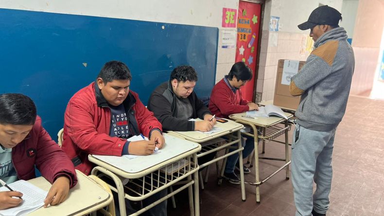 Autoridades de mesa en las elecciones 2025 (Archivo)