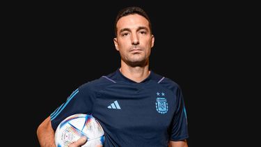 Lionel Scaloni tiene definidos 24 de los 26 nombres de la lista final de la Selección para el Mundial. Lionel Scaloni tiene definidos 24 de los 26 nombres de la lista final de la Selección para el Mundial.