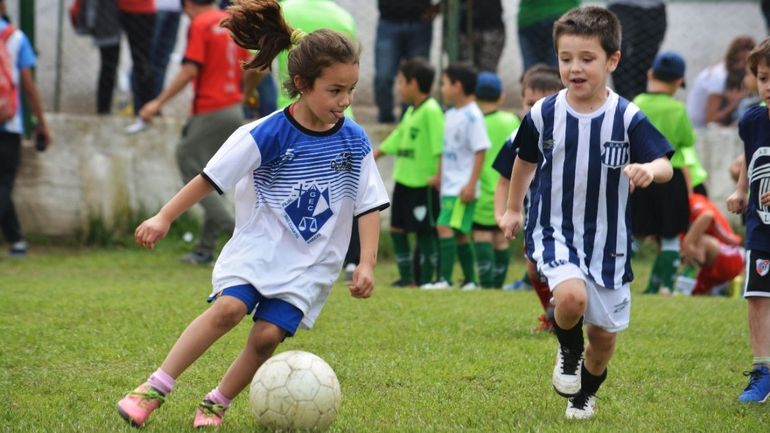 Fútbol mixto en Argentina (Foto ilustrativa)