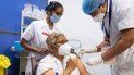 Trabajadores de la salud reciben la vacuna contra el COVID-19 en India. /Foto: UNICEF - Vinay Panjwani Trabajadores de la salud reciben la vacuna contra el COVID-19 en India. /Foto: UNICEF - Vinay Panjwani