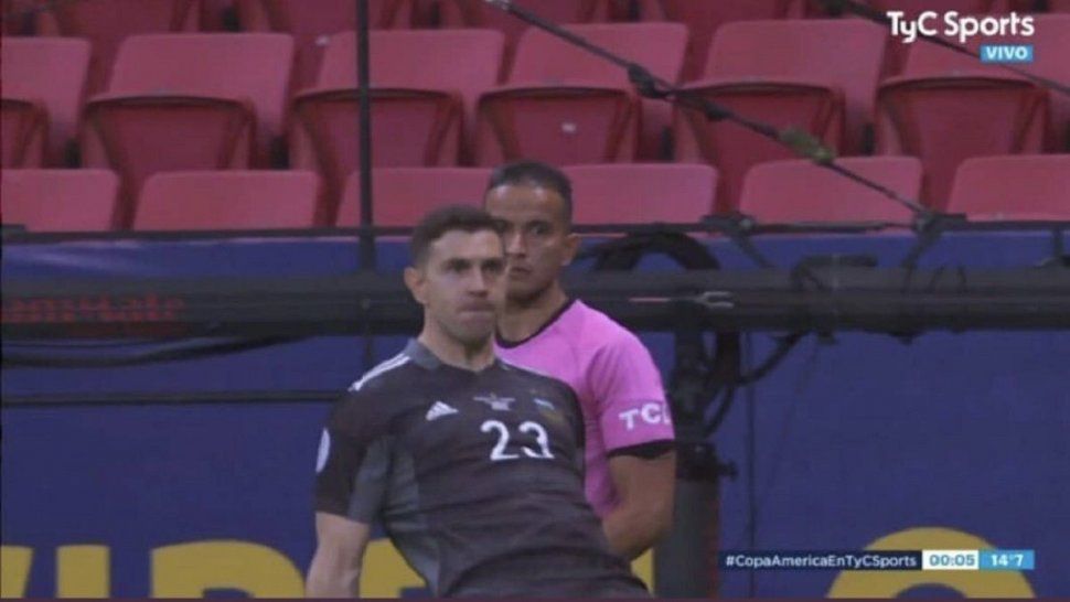 Martínez, dueño de todos los memes de la selección.