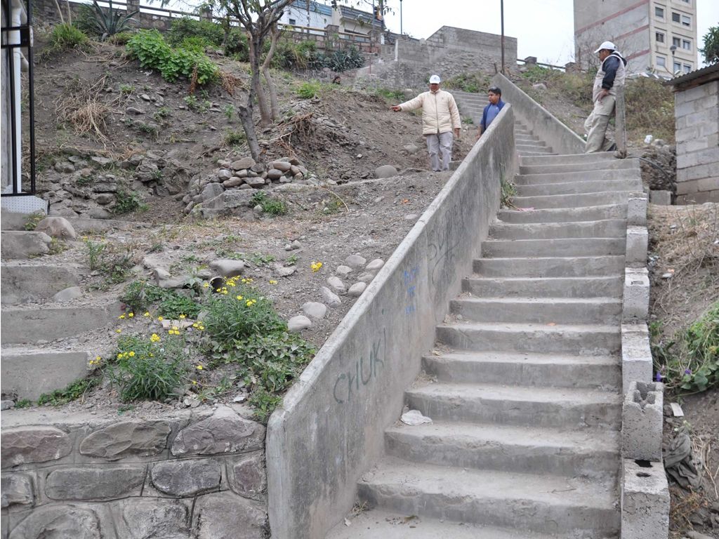 Refaccionan la escalera