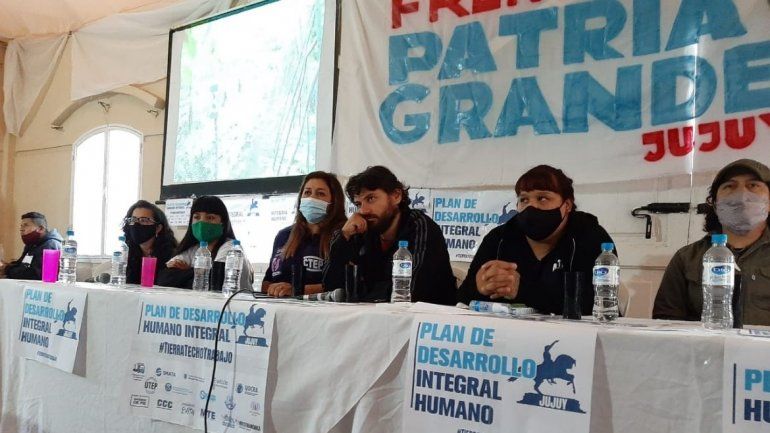Grabois junto a referentes de movimientos sociales.&nbsp;