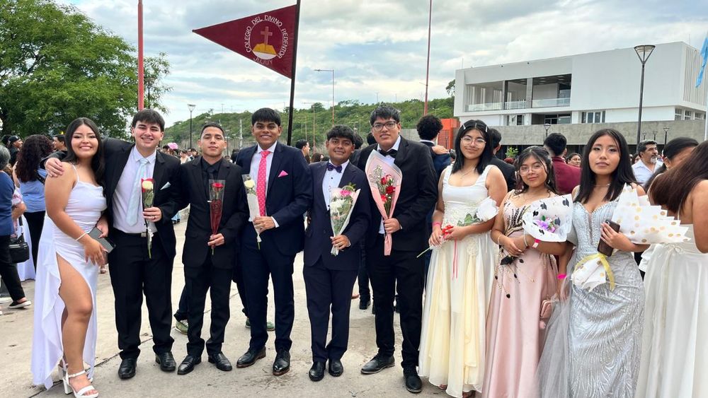 Las mejores fotos de lo que fue la Cena Blanca 2025 en capital Las mejores fotos de lo que fue la Cena Blanca 2025 en capital