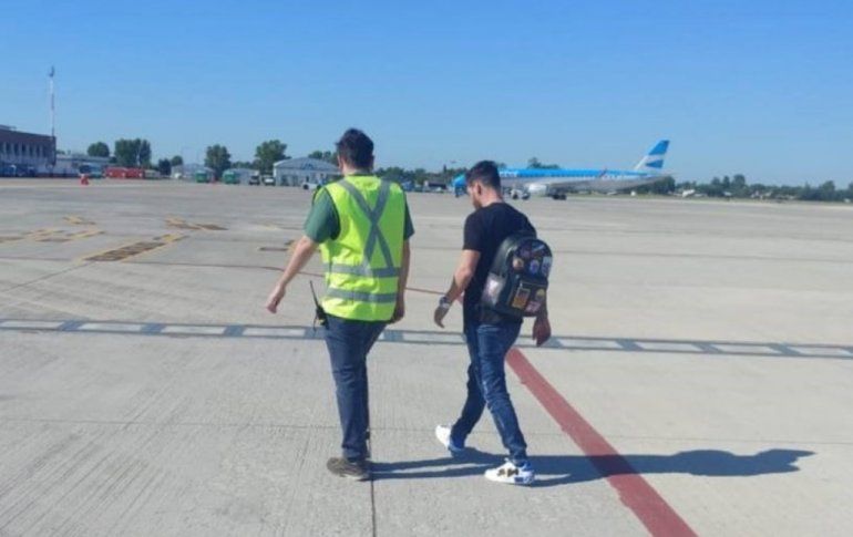 MESSI LLEGO A BUENOS AIRES.jpg