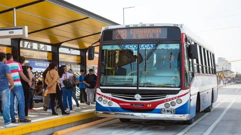 El 24 de septiembre se celebra el surgimiento del colectivo como un medio de transporte esencial en la historia de Argentina.