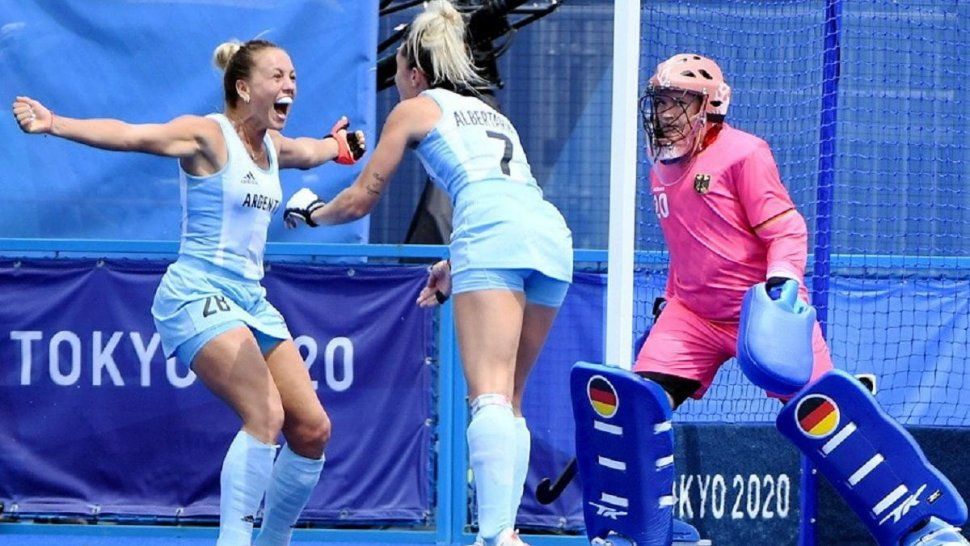 Celebran Las Leonas. Están entre las cuatro mejores de Tokio 2020.