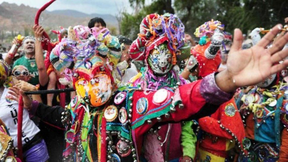 Hoy es jueves de Ahijado y el carnaval toca la puerta