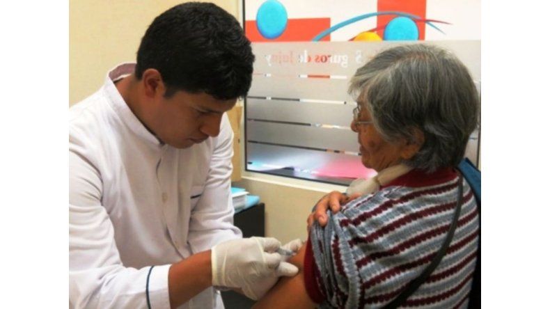 Vacunación a adultos mayores