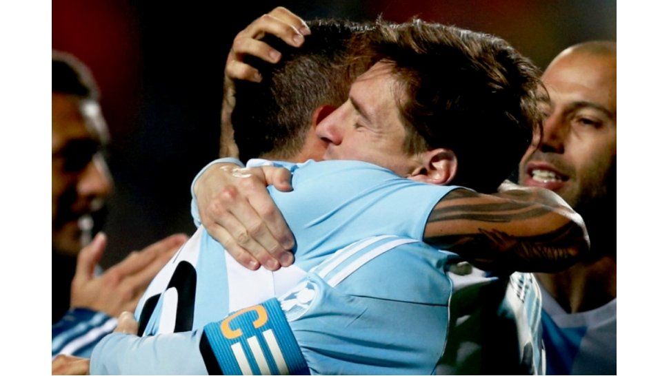 Messi junto a Tevez