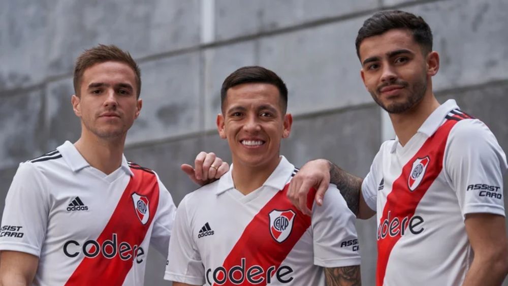 River presentó su nueva camiseta titular.