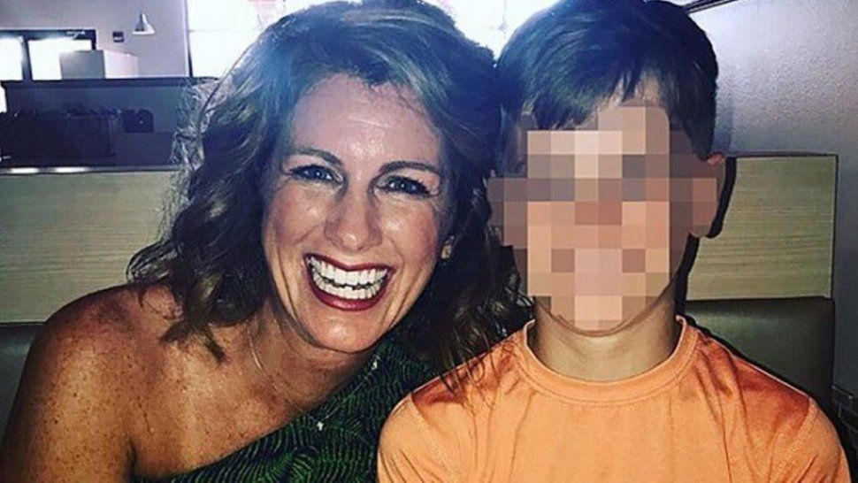 Profesora tuvo sexo con su alumno y le confesó a la madre que quedó enamorada de él