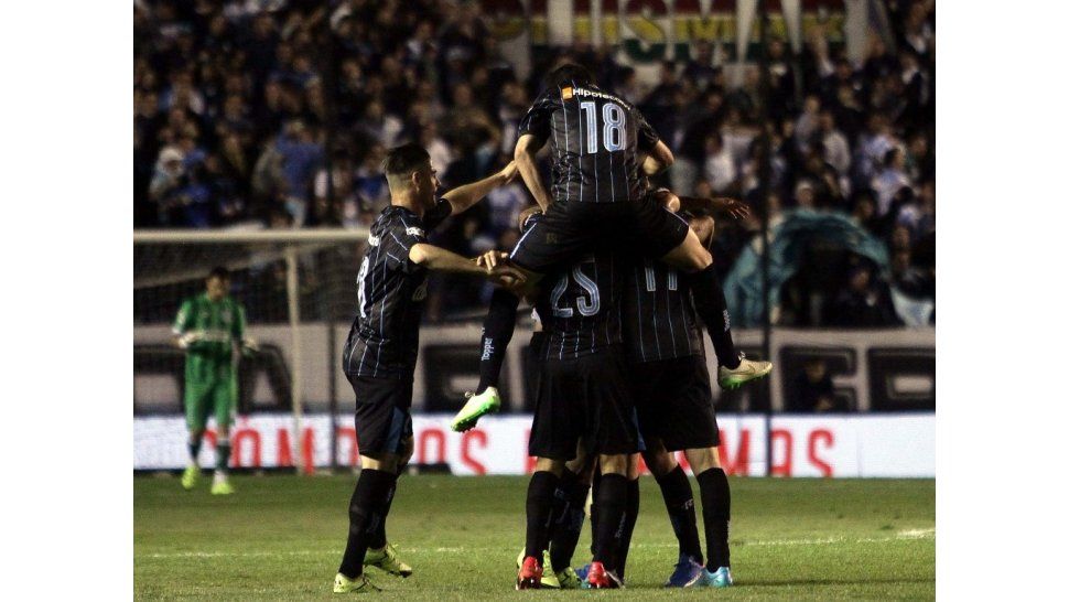 Racing vs Estudiantes