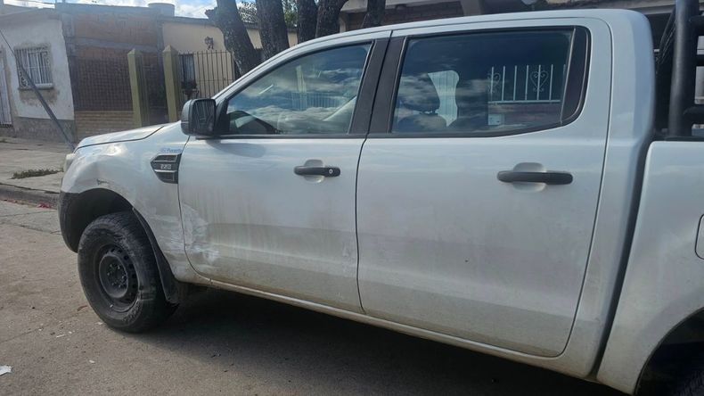 Chocó tres vehículos en Alto Comedero, se dio a la fuga y es buscado intensamente