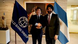 Luis Caputo anunció que el Banco Mundial enviará US$4000 millones a la Argentina.