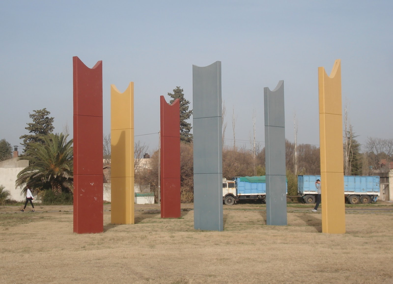 Una plaza en Bahía Blanca recuerda a los desaparecidos en la Noche de los Lápices.