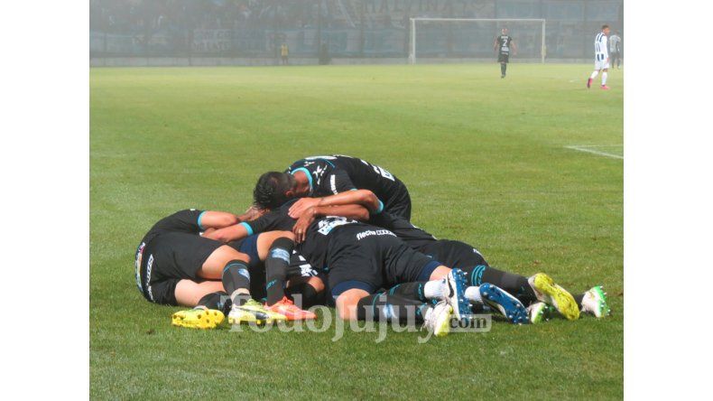 Festejo GYEJ, Lobo, Gimnasia