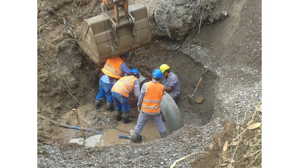 Trabajos para arreglar acueducto