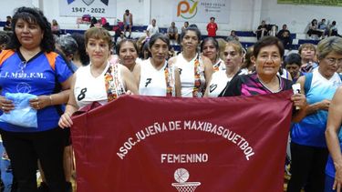 Jujuy campeón en el Torneo Regional de Maxi básquet.
