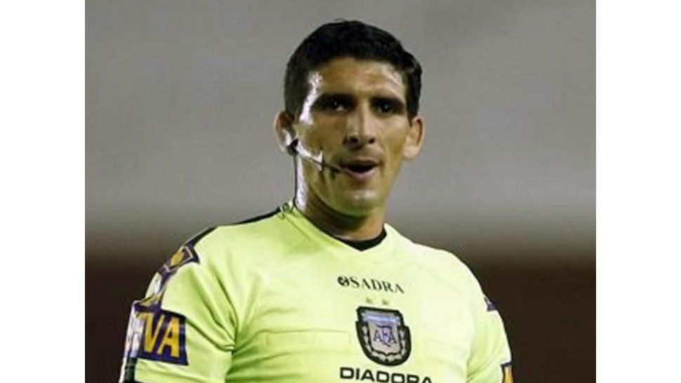 Andrés Merlos, árbitro